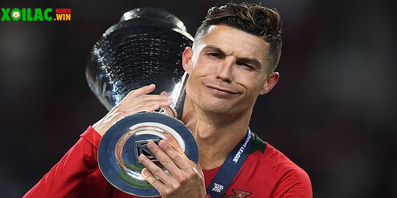 Cristiano Ronaldo ghi dấu ấn ở tuổi 40: Cánh chim không mỏi của Bồ Đào Nha 2 Những giọt nước mắt vinh quang tại Munich