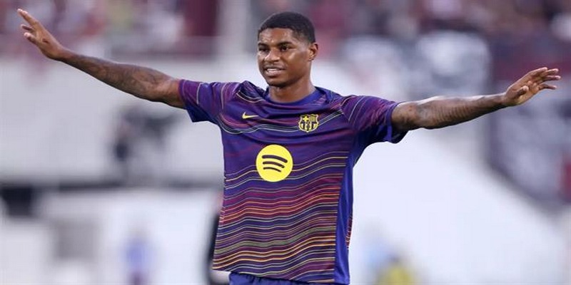 Barca lên kế hoạch chiêu mộ Rashford: Sẵn sàng bán rẻ Marc Casado 1 Marcus Rashford quân bài mới trong chiến lược tái thiết của Hansi Flick?