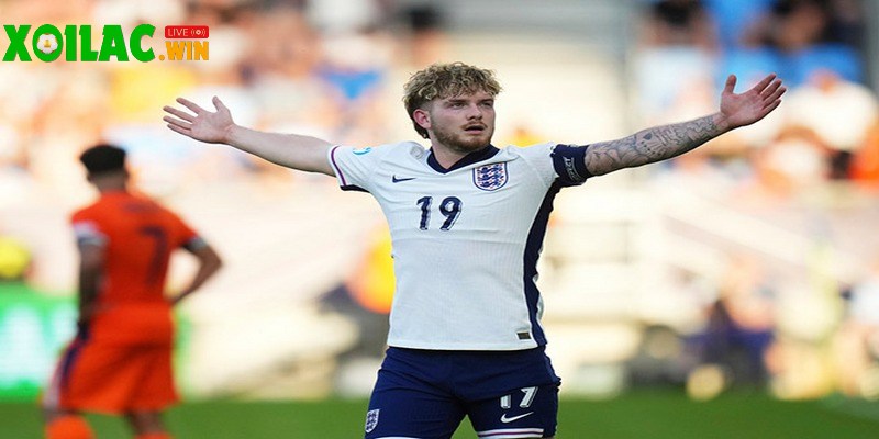 Crystal Palace đã xác định Harvey Elliott là ngôi sao bóng đá số 1 1 Tottenham ấn tượng với cầu thủ Harvey Elliott đầy tài năng