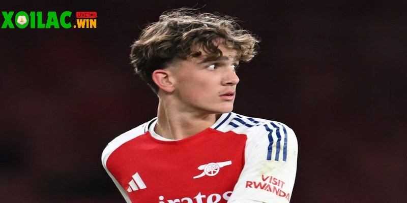 Max Dowman tự hào lên tiếng sau chiến thắng trước Leeds United 2 Mỗi bước đi của Dowman đều được huấn luyện viên đánh giá cao