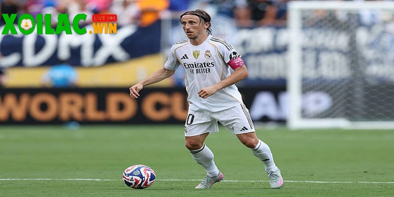 AC Milan bổ sung chất thép và đẳng cấp cho tuyến giữa