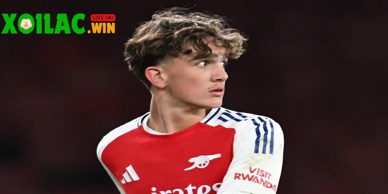 Mỗi bước đi của Dowman đều được huấn luyện viên đánh giá cao